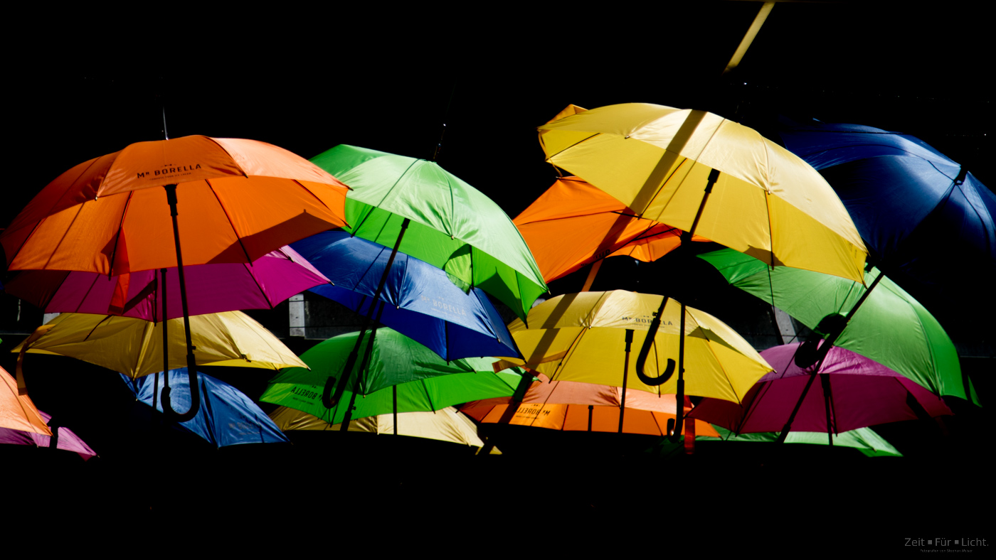 Farbenfroh durch den Regen